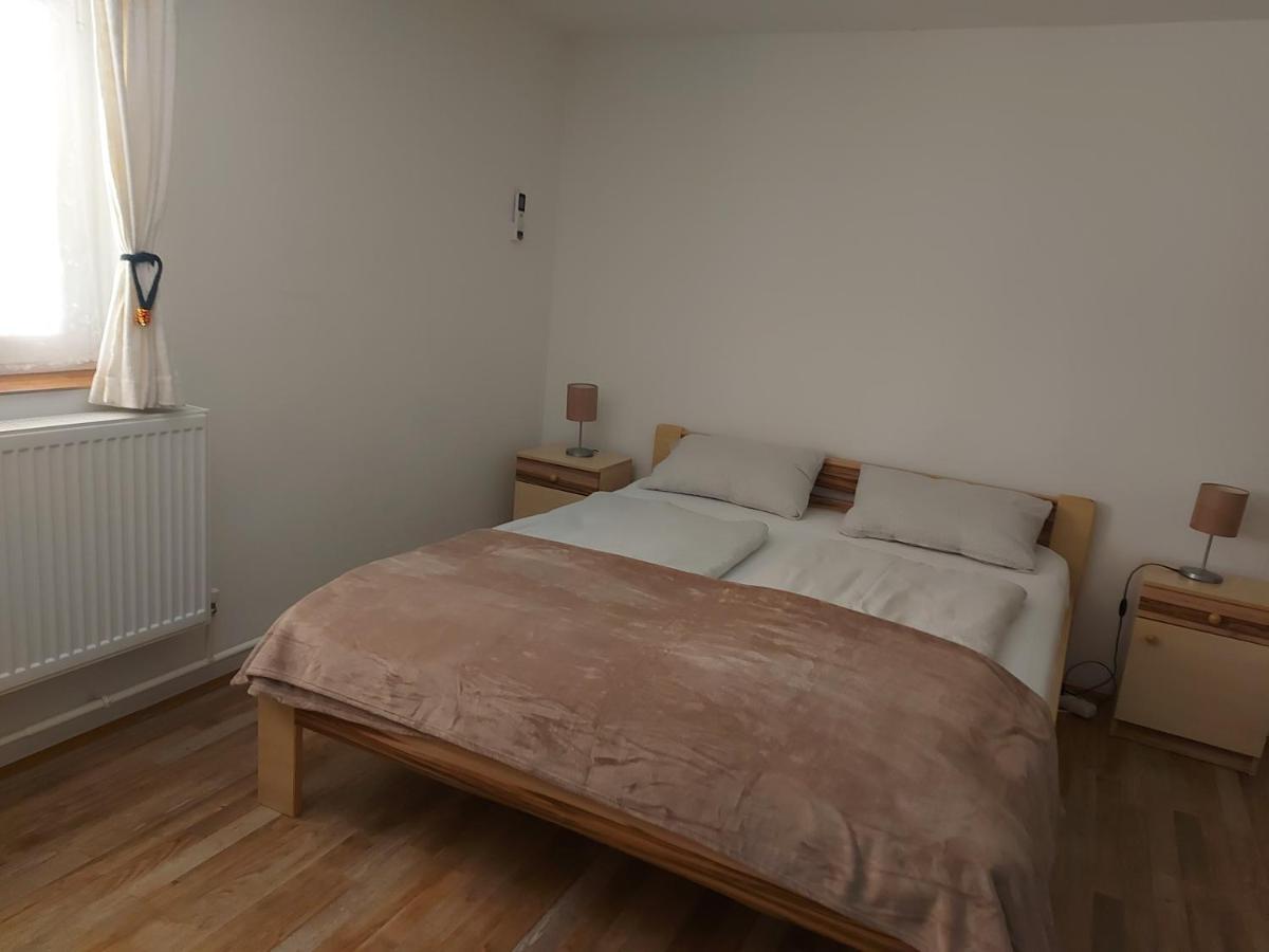 Potyka Apartman Tiszafüred Eksteriør bilde